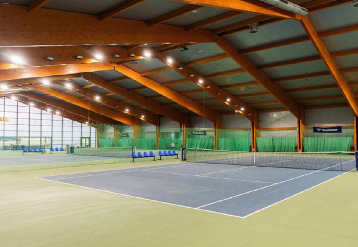 Крытый корт DeSki Tennis, ul. Gen. Mariusza Zaruskiego 8, Варшава